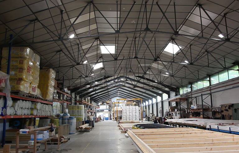 Hangar de conception et de stockage des logements Vozéné